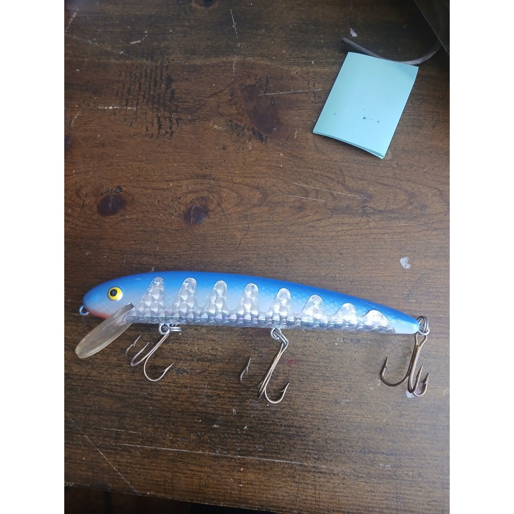 Vintage Grandma Blue Silver Scale Fishing Lure Jerkbait Crankbait 3 Hooks